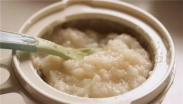 三文魚寶寶幾個月吃好，滿周歲寶寶吃三文魚更好