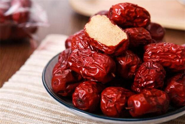 貧血吃什么水果，貧血吃什么水果補(bǔ)血最快