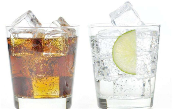 鹽汽水是不是碳酸飲料，鹽汽水會長胖嗎