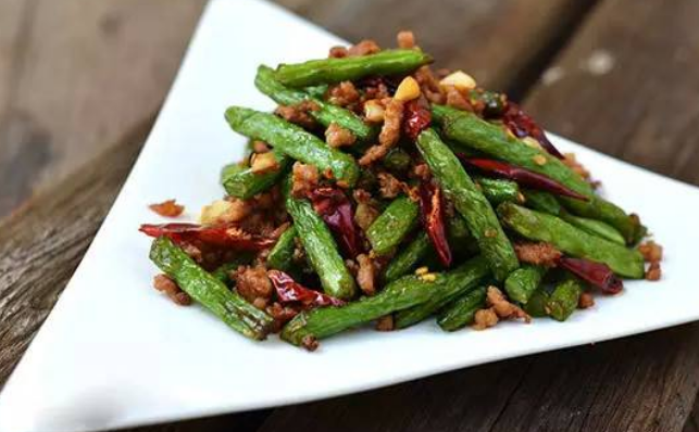 干煸四季豆需要焯水嗎，干煸四季豆怎么炒