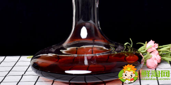 u形醒酒器如何用，u形和大肚醒酒器的區(qū)別