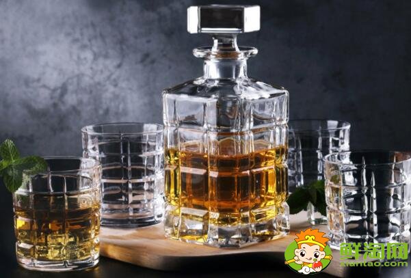分酒器和醒酒器一樣嗎,洋酒為什么需要酒樽
