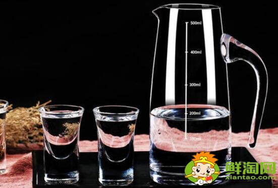 白酒醒酒器叫什么，白酒分酒器與醒酒器