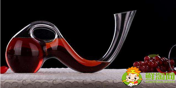 醒酒器是否可以接開水,醒酒器的作用和方法