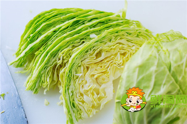 卷心菜做沙拉要焯水嗎，日式卷心菜絲是生的嗎