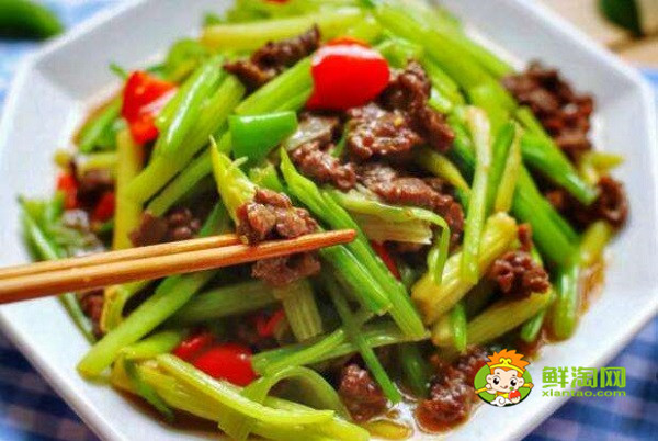芹菜炒牛肉可以加洋蔥嗎，芹菜炒牛肉怎么做才嫩