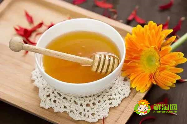 蜂蜜不能和什么一起吃，原來蜂蜜是不適合加到豆?jié){中飲用
