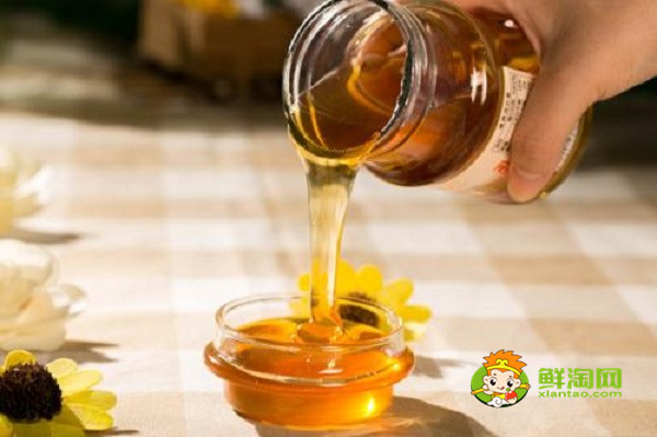 蜂蜜不能和什么一起吃，原來蜂蜜是不適合加到豆?jié){中飲用
