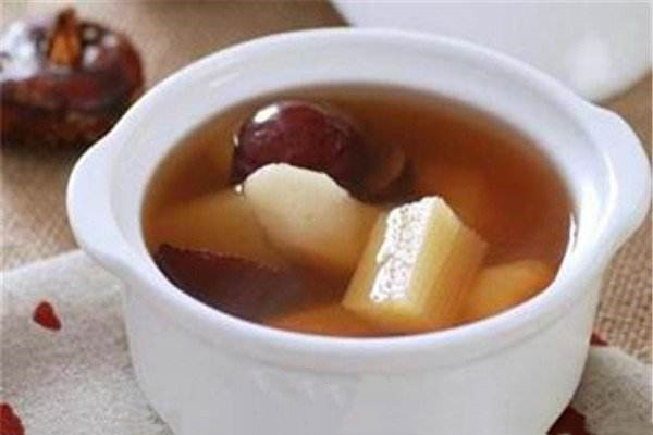 黑皮甘蔗可以煲湯嗎，黑皮甘蔗煲湯具有溫和滋補的效果