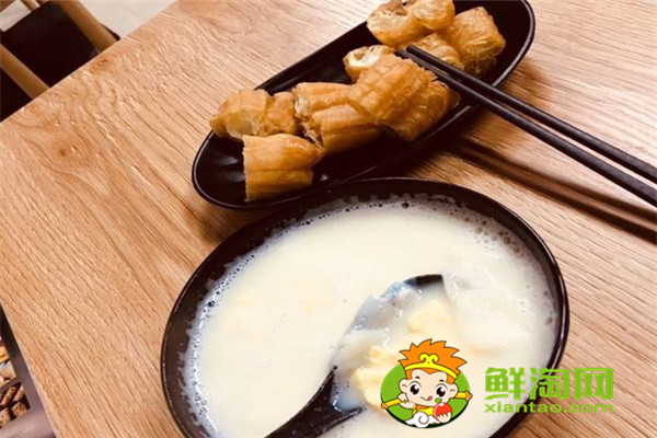 豆?jié){都能用什么豆打出來(lái),豆?jié){和什么一起搭配最營(yíng)養(yǎng)