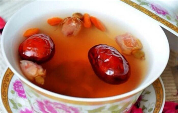 十大排毒養(yǎng)顏花茶，花茶能天天喝隔夜喝嗎