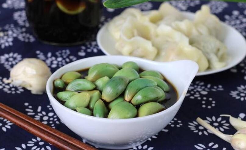 臘八蒜怎么腌制才能綠
