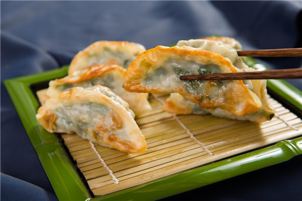 牛肉臘腸餃子怎么做好吃